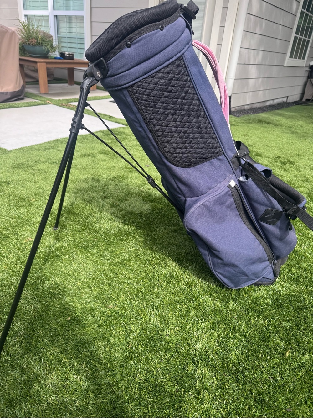 Jones Rover Golf Bag - Picture 2 of 5